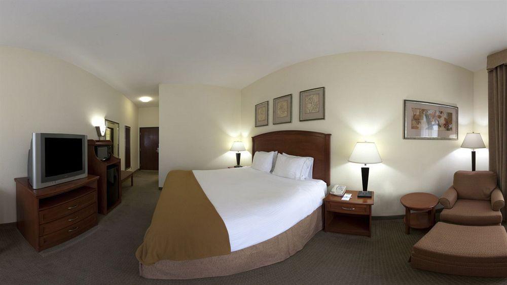 Holiday Inn Express Hotel & Suites Dallas - Grand Prairie I-20 By Ihg Екстериор снимка