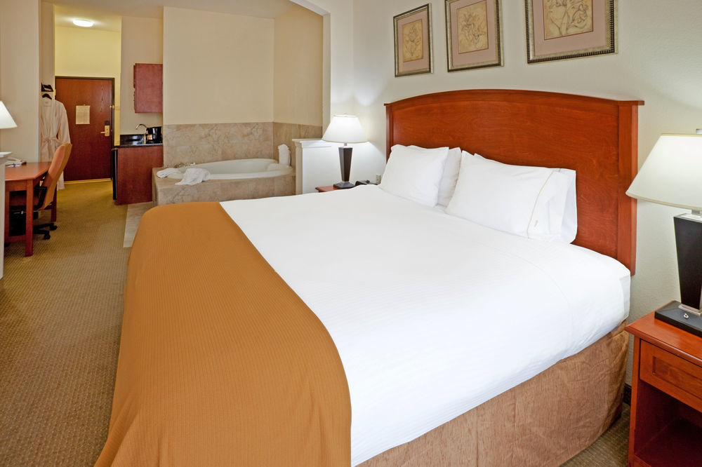 Holiday Inn Express Hotel & Suites Dallas - Grand Prairie I-20 By Ihg Екстериор снимка