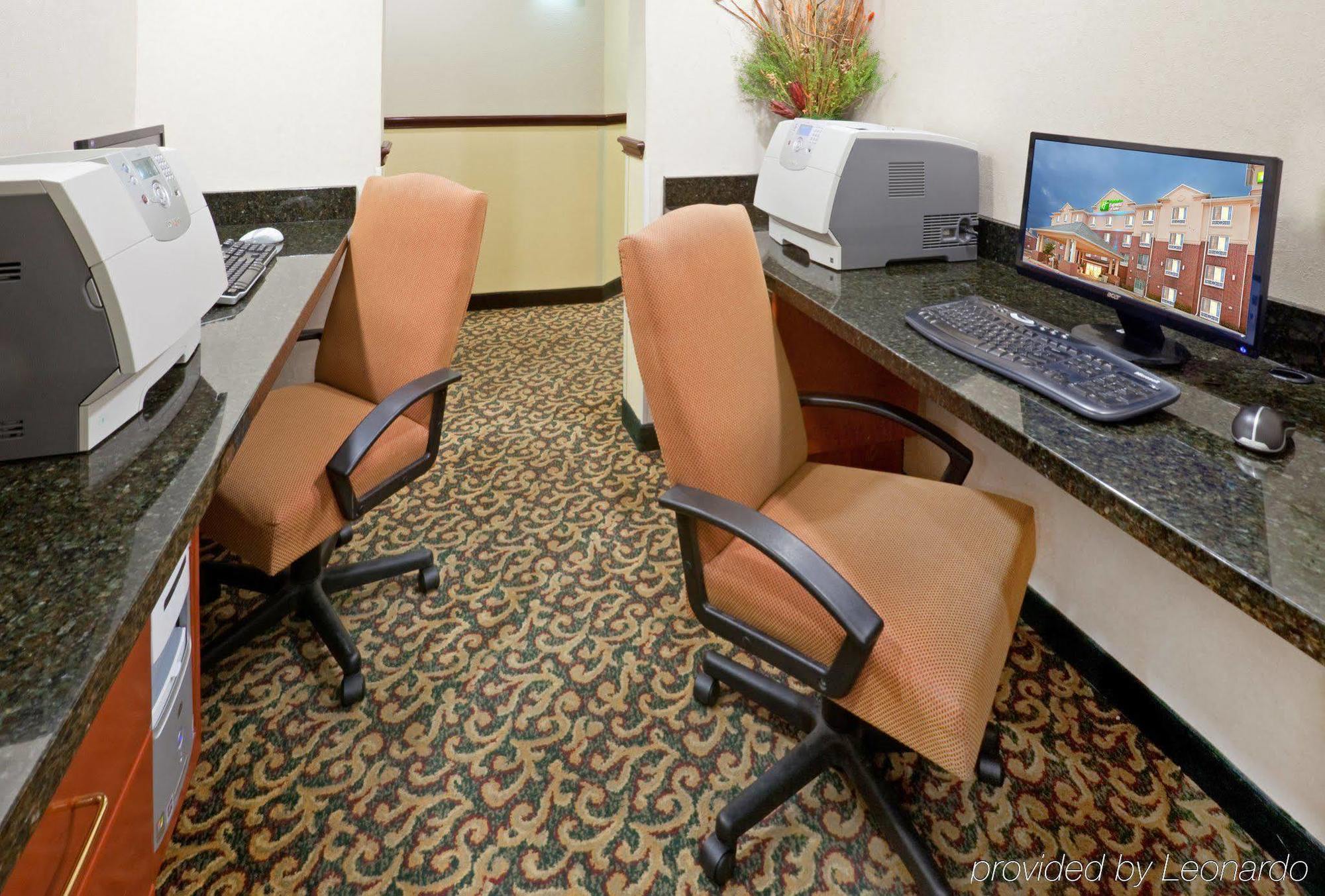 Holiday Inn Express Hotel & Suites Dallas - Grand Prairie I-20 By Ihg Съоръжения снимка
